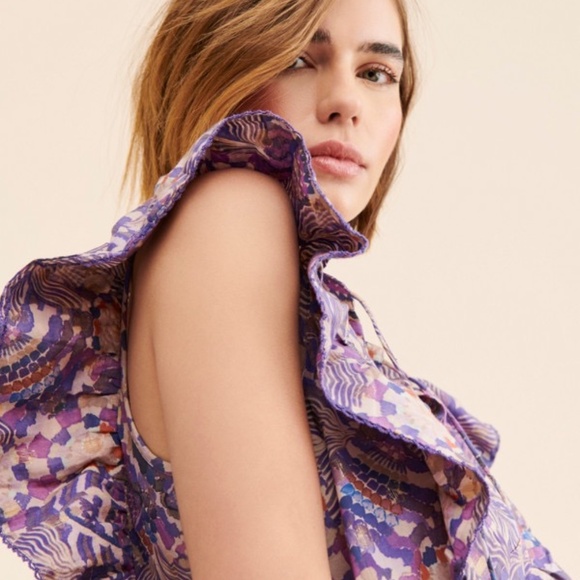 Chufy Dekker Ruffle V-neck Printed Blouse - Picture 4 of 11